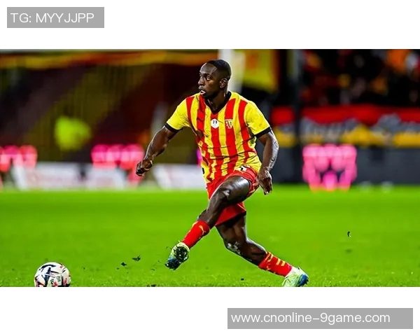 朗斯重返法甲榜首21年后能否挑战巴黎圣日耳曼的绝对统治